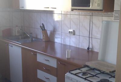 Apartament cu 4 camere semidecomandat în Gojdu - 1