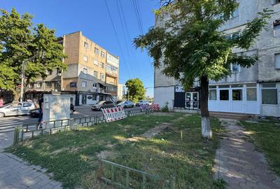 Spațiu comercial, de 30 mp, în Nicolina