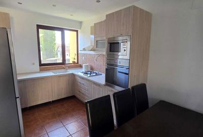 Casă cu 4 camere în IAR - 8