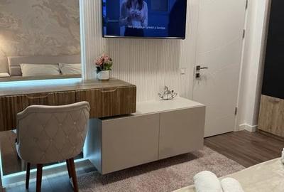 Apartament cu 3 camere decomandat, mobilat în P-ța Romană - 1