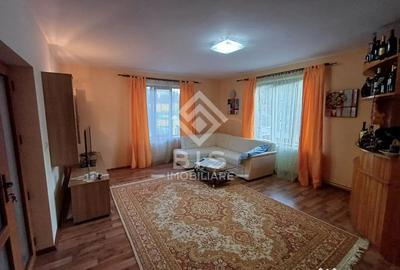 Casă cu 5 camere cu Teren 2194 Mp în Caila