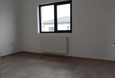 Casă cu 4 camere cu Teren 340 Mp în Joița - 15