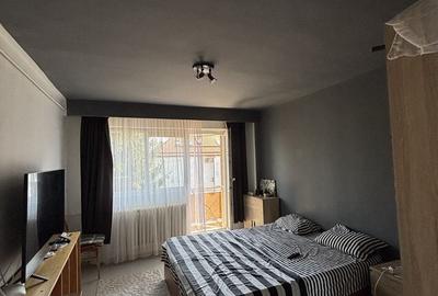 Apartament cu 3 camere decomandat în Grigorescu
