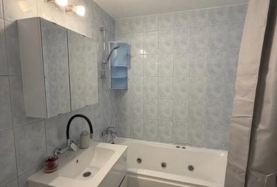 Apartament cu 2 camere decomandat în Plopilor