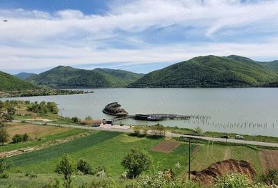 Teren de 3200 mp, în Berzasca - 2