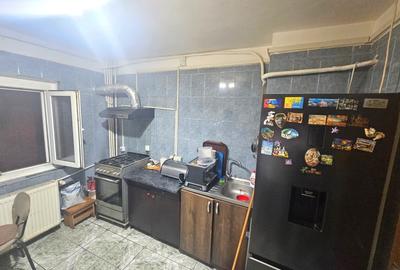 Apartament cu 3 camere decomandat în Aviației - 9