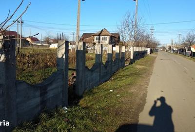 Teren de 700 mp, în Săvinești - 6