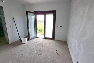 Casă cu 5 camere cu Teren 2426 Mp în Matca - 3