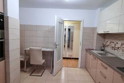 Apartament cu 2 camere decomandat în Girocului