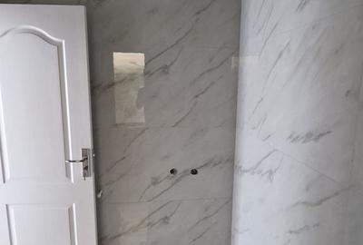 Casă cu 4 camere cu Teren 162 Mp în Central - 13
