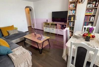 Apartament cu 3 camere decomandat în Alexandru Obregia