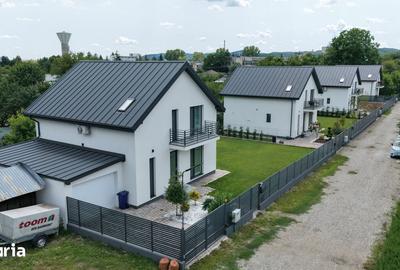 Casă cu 4 camere cu Teren 450 Mp în Central