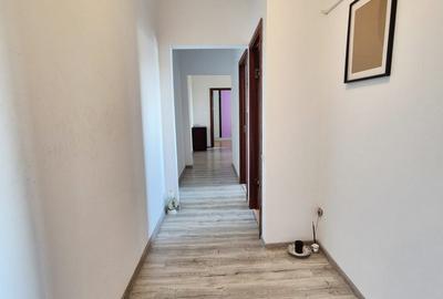Apartament cu 3 camere semidecomandat, mobilat în Km 4-5 - 9
