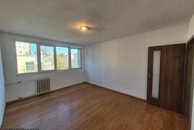 Apartament cu 2 camere decomandat în Podgoria