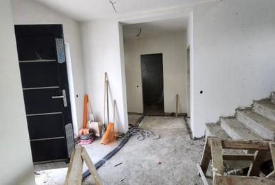 Casă cu 4 camere cu Teren 180 Mp în Florești - 3