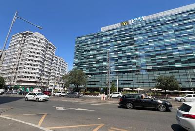 Spațiu comercial, de 116 mp, în P-ța Victoriei