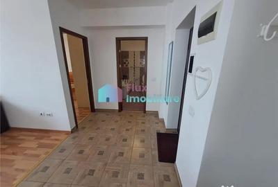 Apartament cu 2 camere decomandat în George Enescu