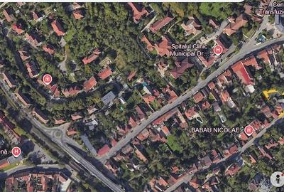 Casă cu Teren 910 Mp în Central