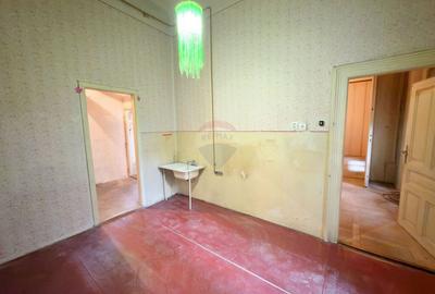 Apartament cu 3 camere semidecomandat în Central - 8