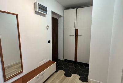 Apartament cu 3 camere, mobilat în Zorilor