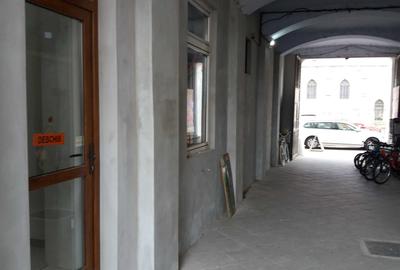 Spațiu comercial, de 28 mp, în Central