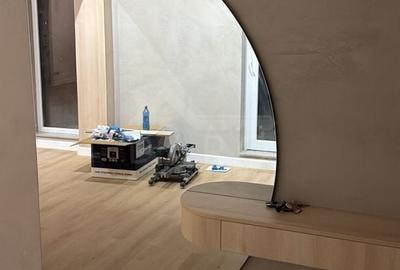 Apartament cu 4 camere decomandat în Central
