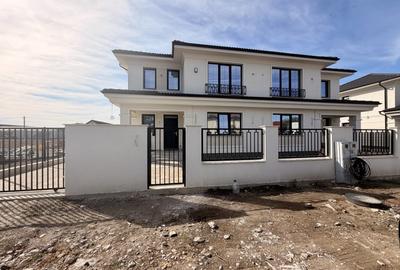 Duplex cu 5 camere cu Canalizare în Dumbrăvița