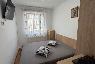 Apartament cu 3 camere semidecomandat în Vitrometan - 1