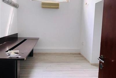 Spațiu comercial, de 199 mp, în Central - 6