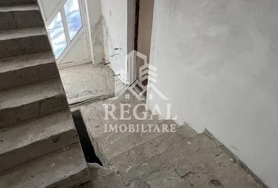 Casă cu Teren 932 Mp în Central - 10