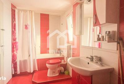 Casă cu 4 camere cu Teren 745 Mp în Jucu - 1