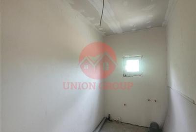 Casă cu 3 camere cu Teren 230 Mp în Lumina