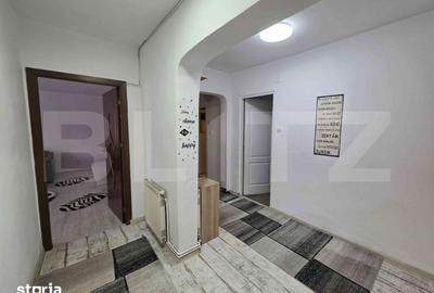 Apartament cu 4 camere decomandat în Micro 4 - 4