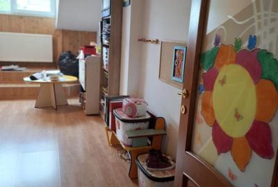 Casă cu 7 camere cu Teren 300 Mp în Tineretului - 1