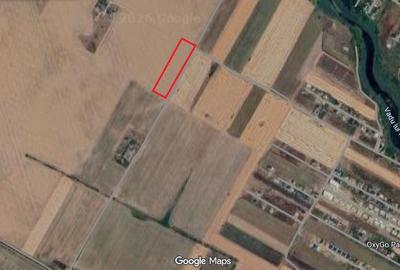 Teren de 4465 mp, în Vidra