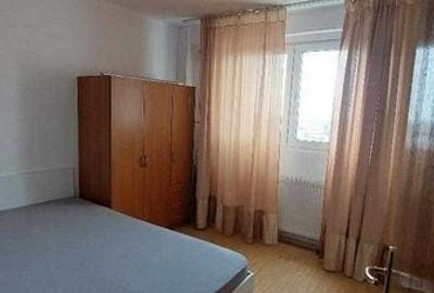 Apartament cu 2 camere semidecomandat în Berceni