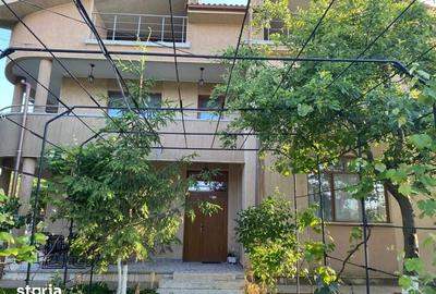 Casă cu Teren 1100 Mp în Central - 2