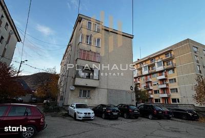 Garsonieră decomandată în Central