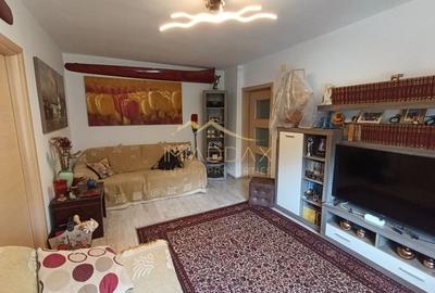 Apartament cu 3 camere semidecomandat în Cotroceni - 3