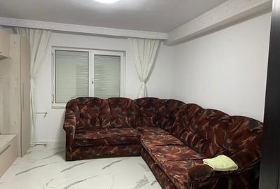 Garsonieră decomandată în CET - 3