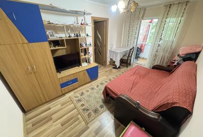 Apartament cu 2 camere semidecomandat, mobilat în Km 4-5