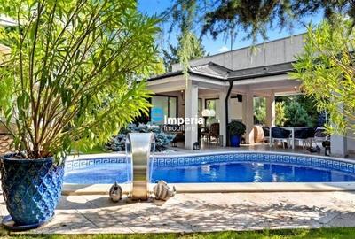 Casă individuală cu 9 camere cu Piscina în Giulești