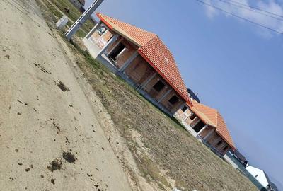 Casă cu 3 camere în Mocira