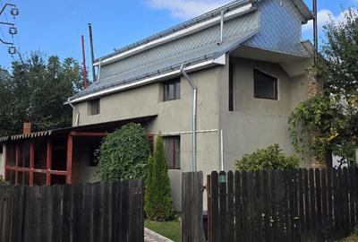 Casă cu 3 camere cu Teren 300 Mp în Horia