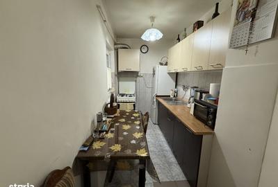 Garsonieră decomandată în Lipovei