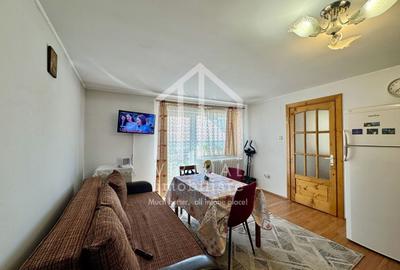 Apartament cu 3 camere semidecomandat, mobilat în Central