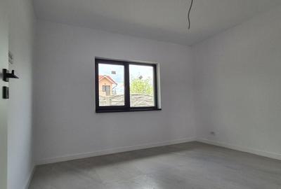 Casă cu 4 camere cu Teren 350 Mp în Clinceni - 10