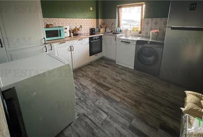 Casă individuală cu 9 camere cu Canalizare în Dobroești - 27