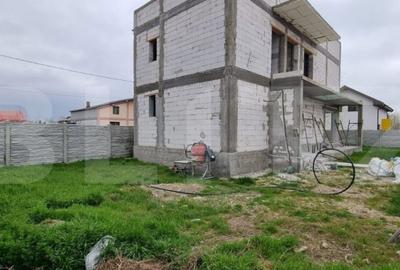 Casă cu 4 camere cu Teren 400 Mp în Brestei - 9