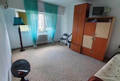 Garsonieră decomandată în Central - 7